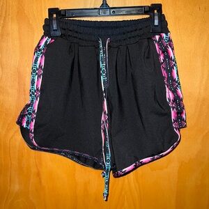 NWT Sterling kreek Aztec stripe shorts sz XS